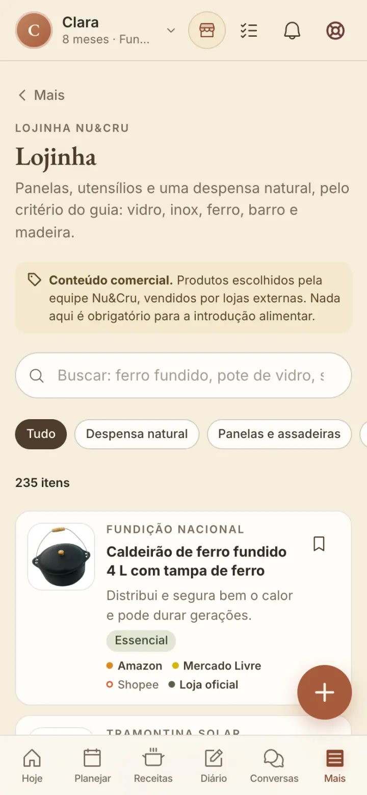 Lojinha com panelas, utensílios e despensa escolhidos pela equipe