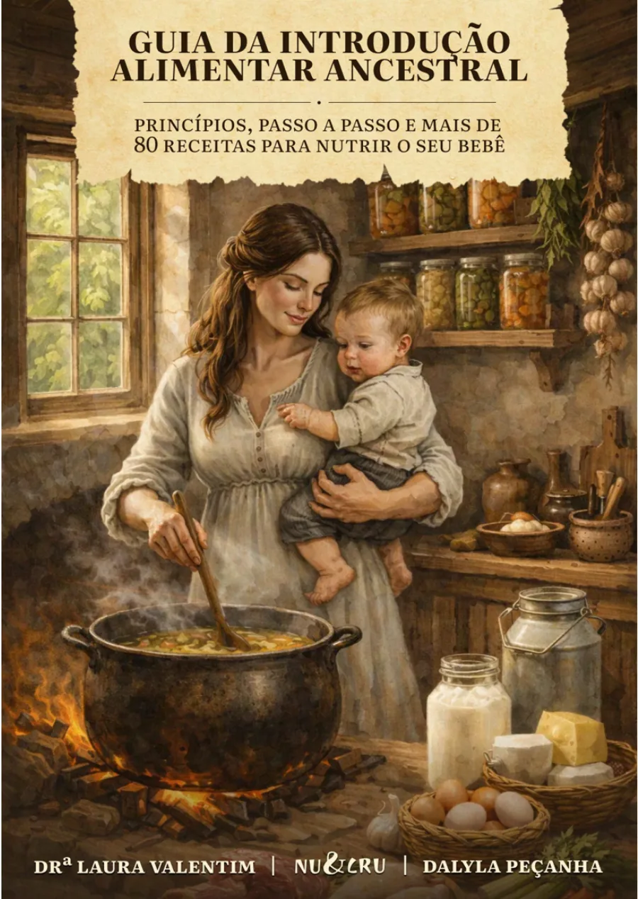 Capa do Guia da Introdução Alimentar Ancestral: mãe com o bebê no colo mexendo uma panela de caldo em uma cozinha tradicional